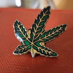 Green Leaf Enamel Pin - Gold Outline